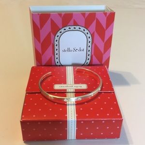 Stella & Dot Round Stone Bangle